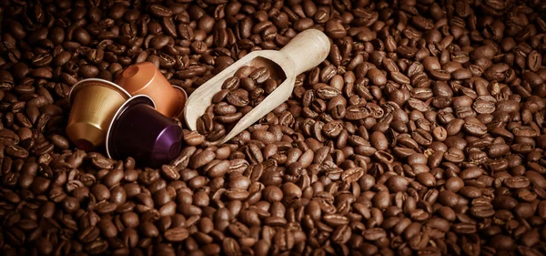 Coffee capsule with coffee beans