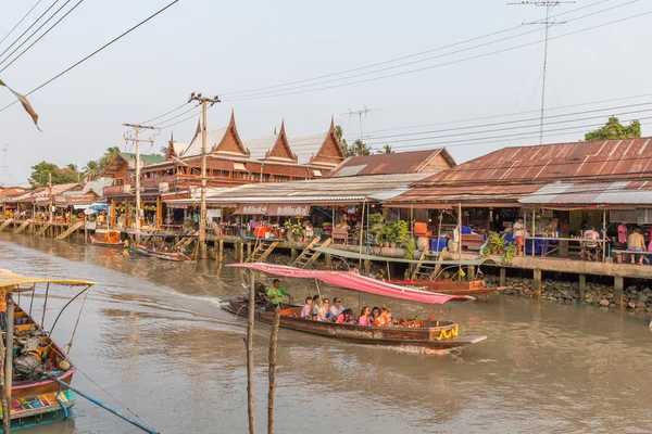 Amphawa floating market in the evening