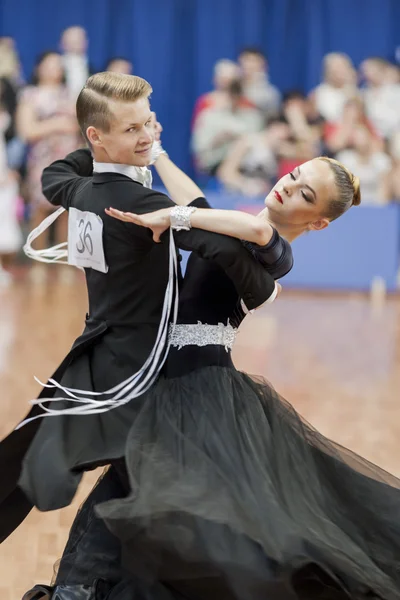 Gaidyuk Aleksandr and Zhuk Yana Perform Youth-2 Standard Program on National Championship of the Republic of Belarus