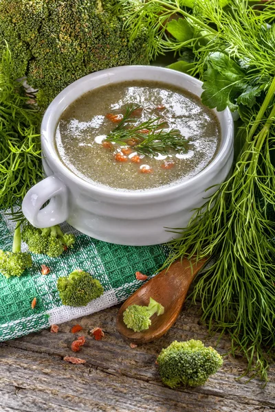 Homemade broccoli soup