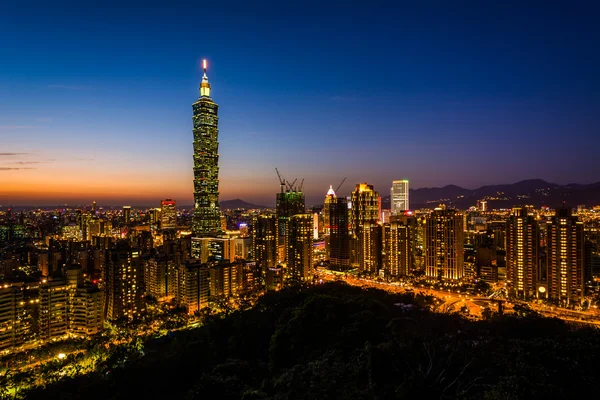 View of the Taipei skyline and Taipei 101 at sunset, from Elepha