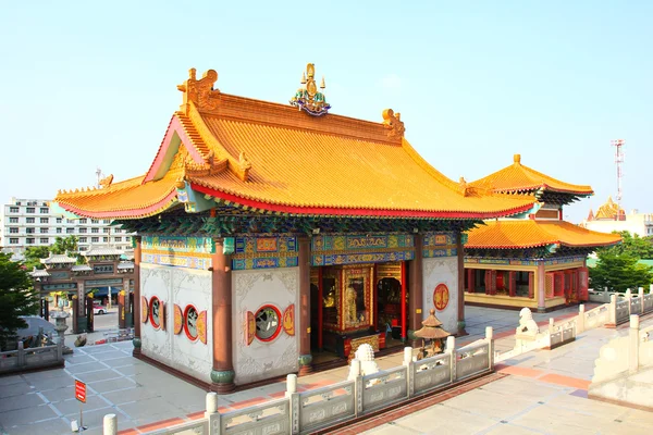 Traditional Chinese style temple at Wat Leng-Noei-Yi in Nonthabu