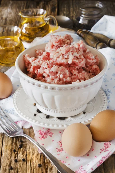 Minced meat in a bowl