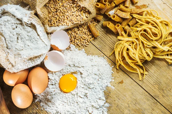 Pasta integral with the ingredients