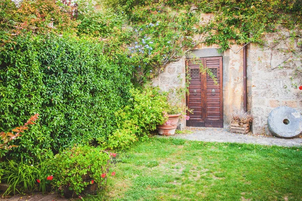 The door to the magic world, Tuscany