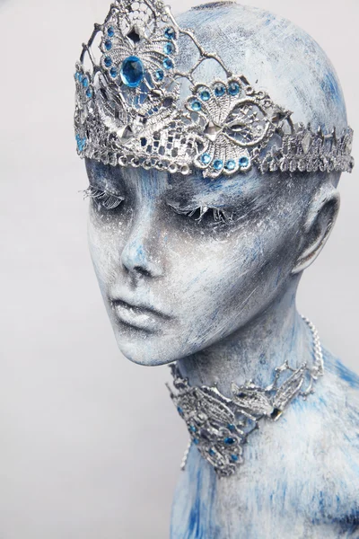 Mannequin in snow queen crown