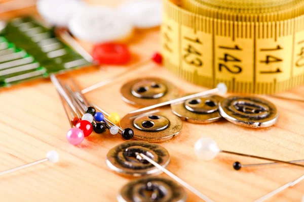 Set of sewing pins with colorful heads