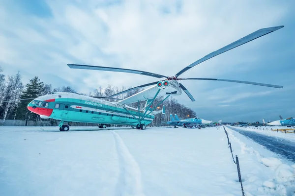 MI-12 - Heavy transport helicopter.