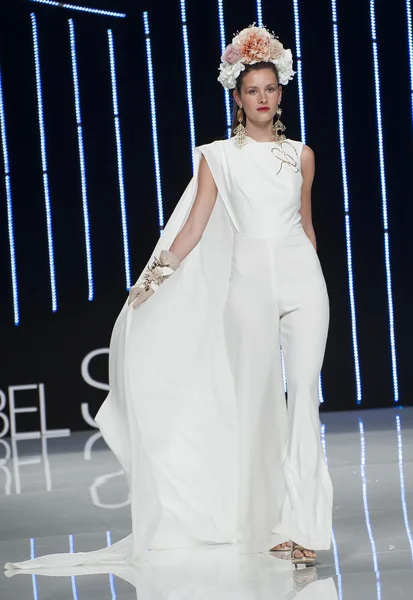 BARCELONA BRIDAL FASHION WEEK - ISABEL SANCIS CATWALK