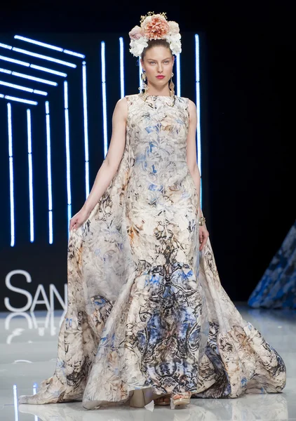 BARCELONA BRIDAL FASHION WEEK - ISABEL SANCIS CATWALK