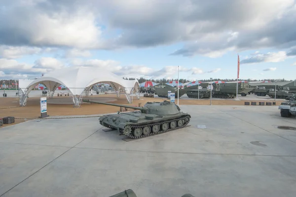 Soviet gun mount Su-100M (object 416) in the Park \