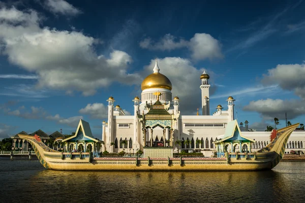 Sultan Omar Ali Saifuddin Mosque