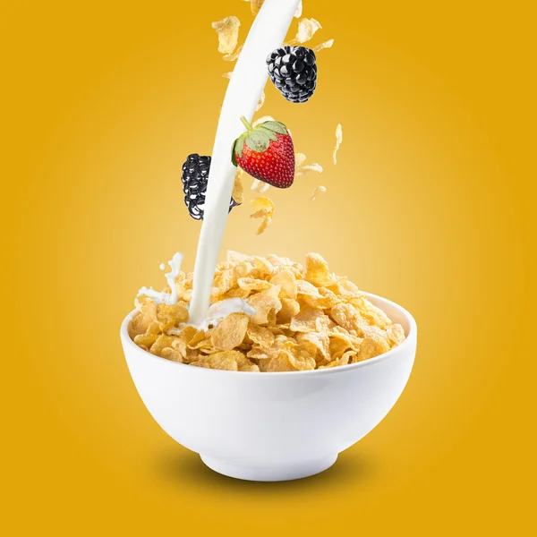 Corn Flakes With Strawberry and Blackberries