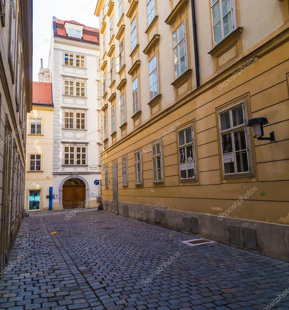 Blutgasse street e mozarthaus vienna — foto editoriale stock ...