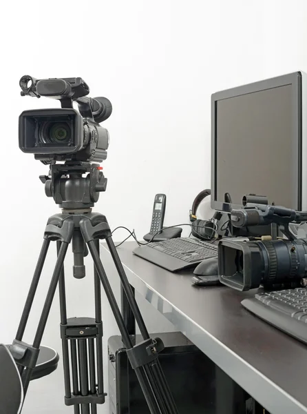 Professional video camera and computer for edition