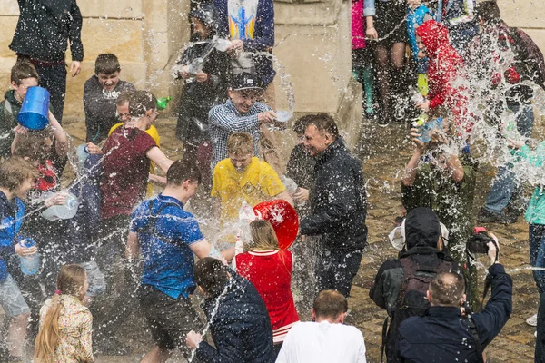 Townspeople pour water Lviv mayor
