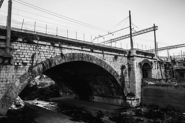 Bridge Building in Palermo, Italy