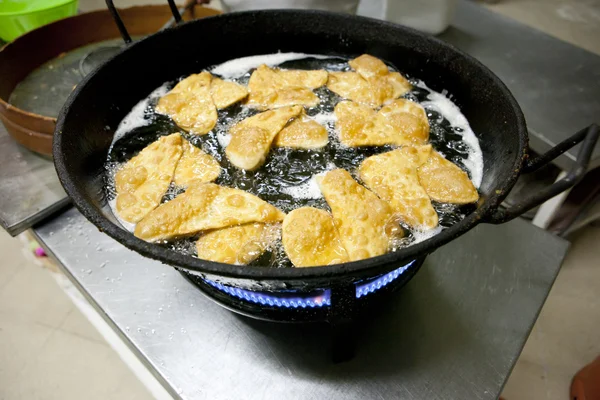 Escaldones in the pan