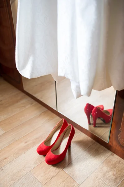 Red wedding shoes with heel
