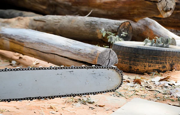 Saw blade for cutting timber