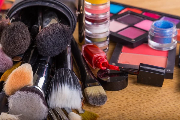 Paintbrushes and other make-up tools
