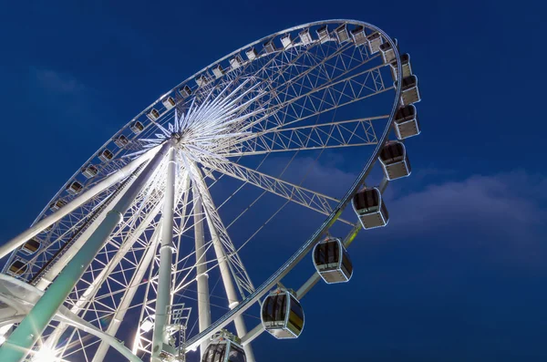 Ferris Wheel at twilight time