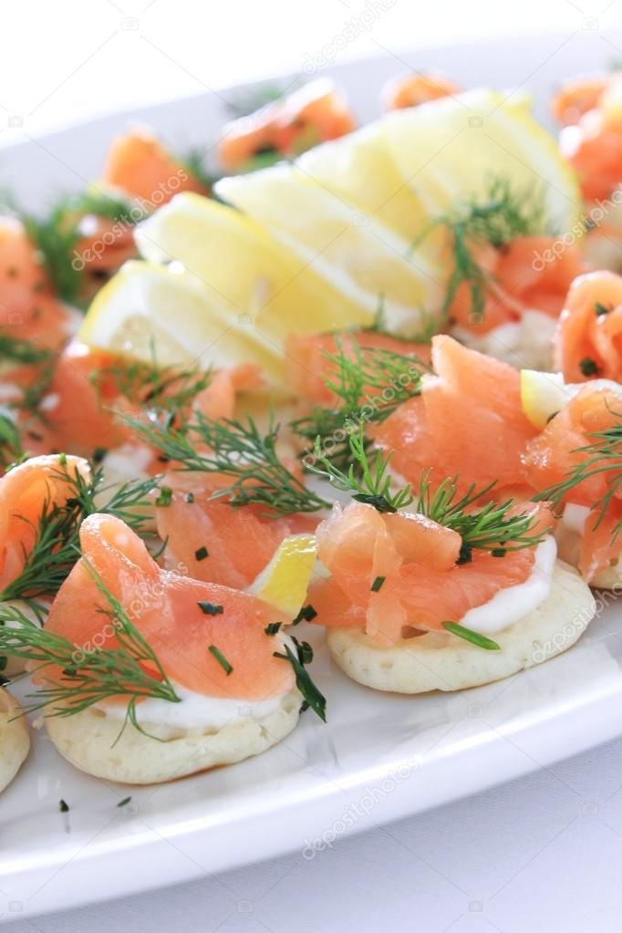 smoked salmon blinis nigella
