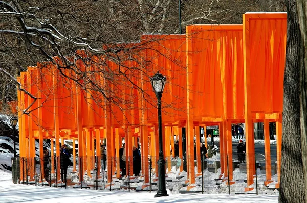 NYC: Christo\'s The Gates in Central Park