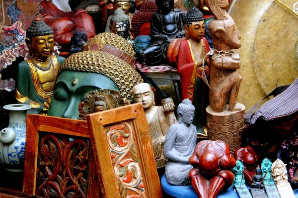 NYC: Asian Art Treasures at Street Festival