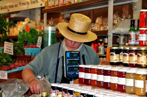 Philadelphia, PA: Reading Terminal Market Food Vendor