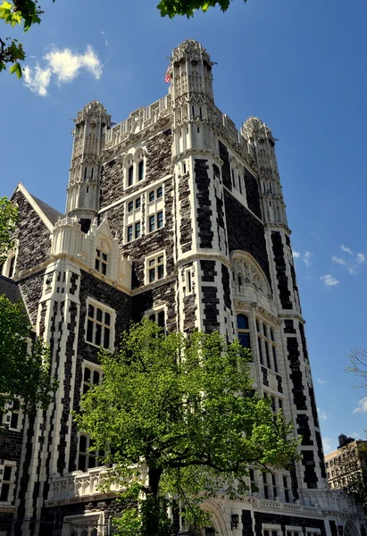New York City: City College of New York Tower at Shepard Hall