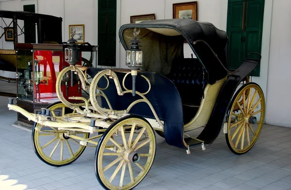 Bangkok, Thailand: Classic Auto at Dusit Royal Palace