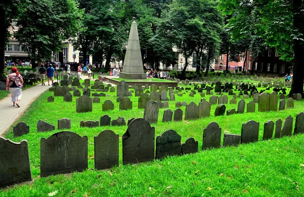 Boston,MA: Grannary Burial Ground