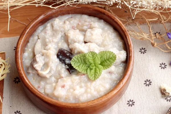 Brown rice porridge put pork of delicious.