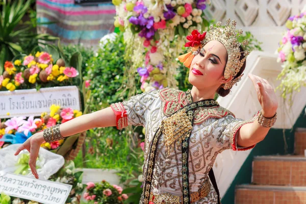 Thai dancing funeral