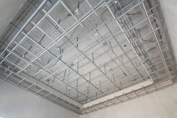 Suspended ceiling structure
