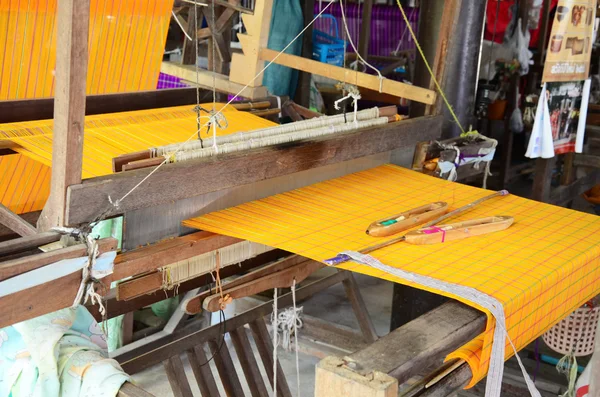 Old Silk weaving Handicraft machine