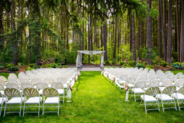 Outdoor Natural Wedding Venue in Oregon