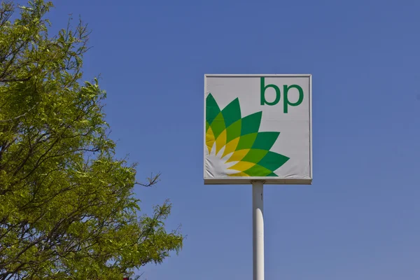 Indianapolis - Circa May 2016: BP Retail Gas Station. BP is One of the World\'s Leading Integrated Oil and Gas Companies II