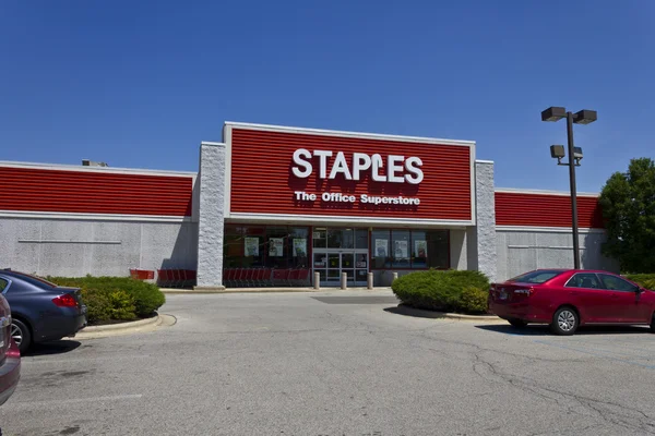 Ft. Wayne, IN - Circa July 2016: Staples Inc. Retail Location. Staples is a Large Office Supply Chain IV