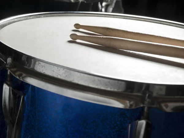 Snare drum with drumsticks