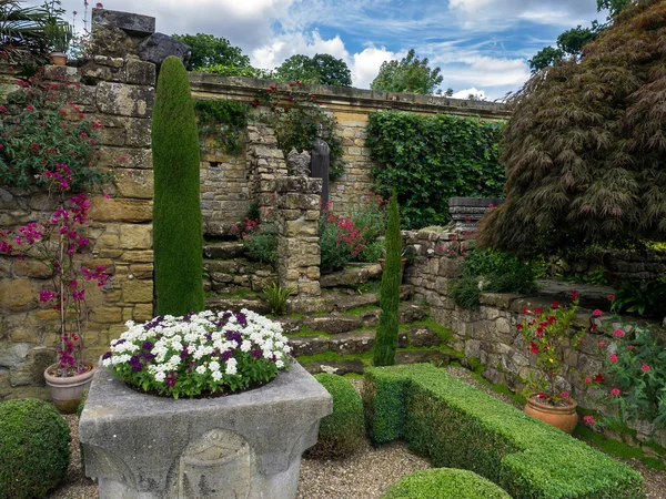 HEVER, KENT/UK - JUNE 28 : View of the Garden at Hever Castle in