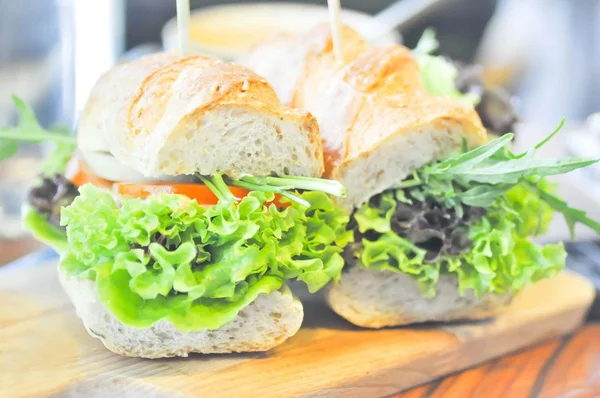 Baguette sandwich with vegetable