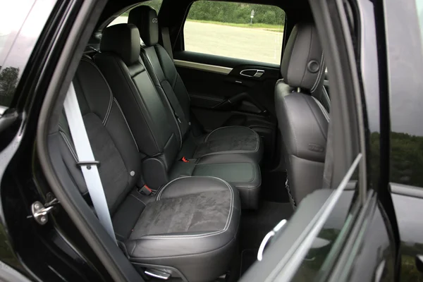 Porsche Cayenne GTS interior