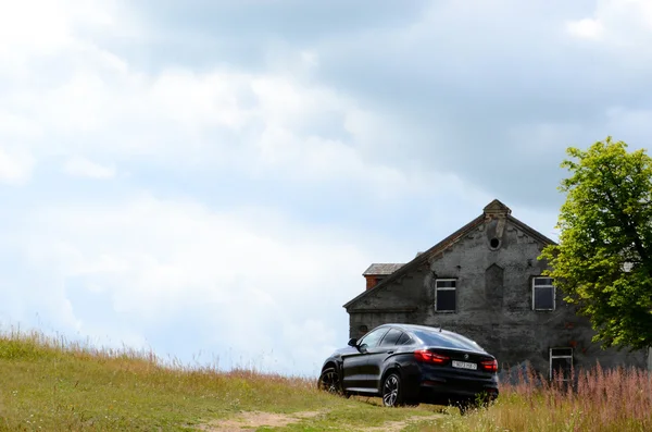 BMW X6 M50d at the test drive