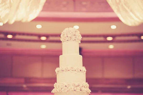 Beautiful Cake for Wedding Ceremony