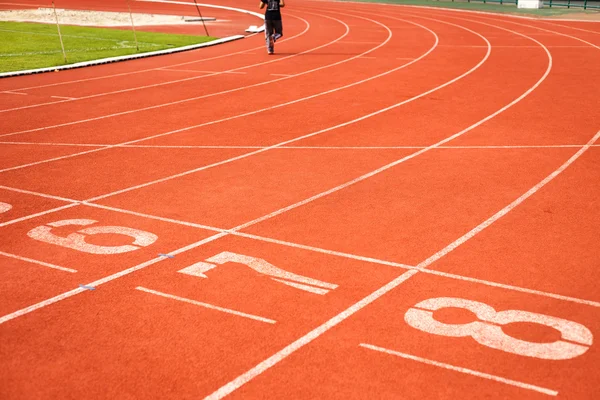 Running track numbers with runner.