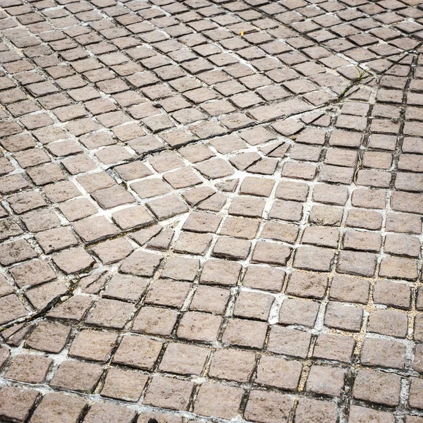 Stone path pattern