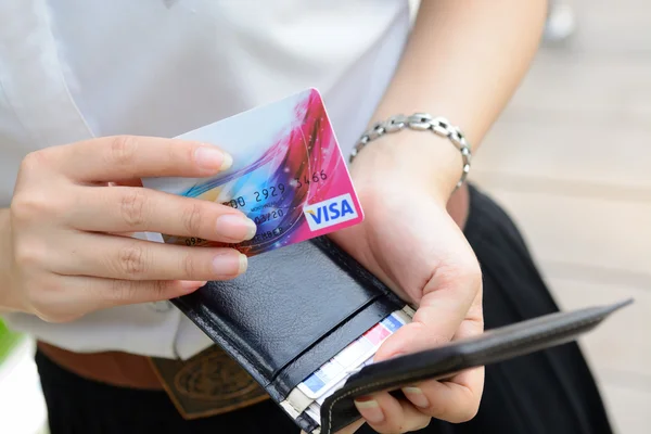 Pull visa card from wallet