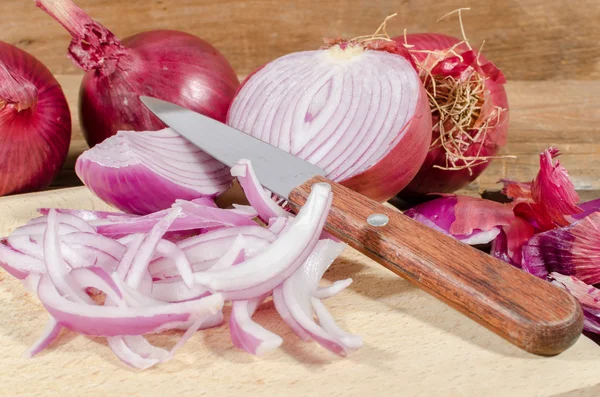 Fresh sliced and whole red onions